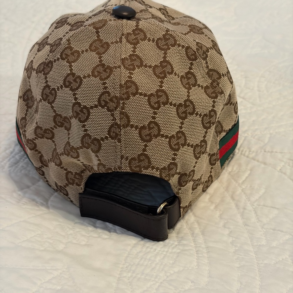 Gucci Beige Monogram Baseball Cap - Picture 4 of 9